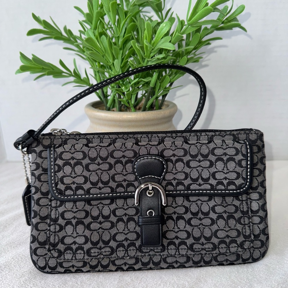 ‼️SOLD‼️Authentic Vintage Coach Soho Mini Black and Gray Logo Wristlet - Picture 2 of 13